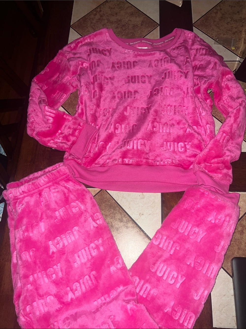 Juicy Couture Girls Plush Velour Pajama Set in Bright Pink
